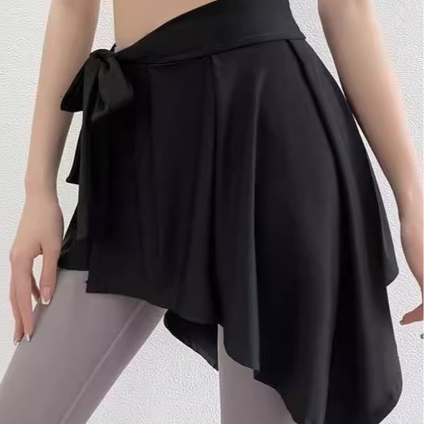 Sports base-layer skirt: Anti-awkward, anti-flash, one-piece design that covers the hips and creates a slimming silhouette—featuring a tie-up detail. Perfect for fitness and yoga, this women's sheath-style skirt keeps you confident and stylish.