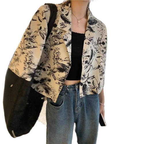 Cross-border sourcing French-style short-sleeved floral women's summer niche design high-end elegant unique ink printing top