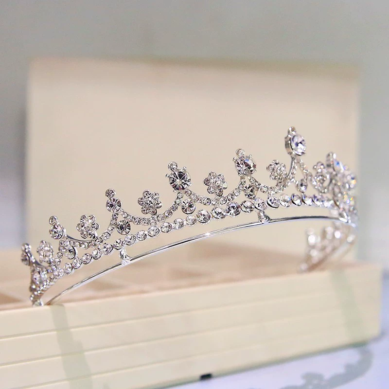 Small Tiara (Korean) for Bride, Cute Princess Hair Accessory, Wedding Mini Crown, Silver/Golden