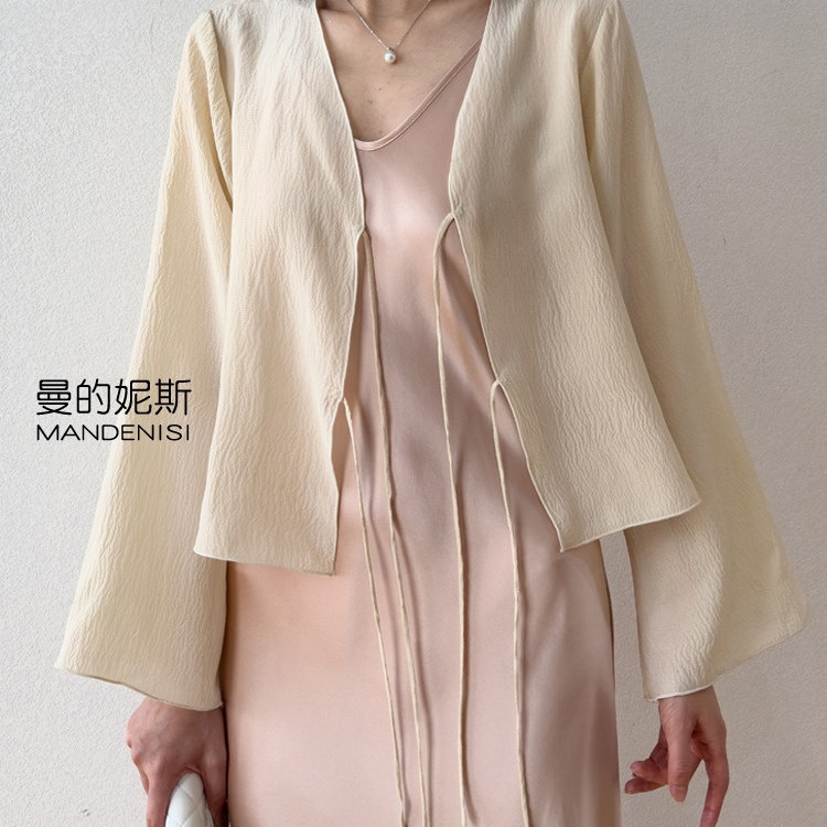 Summer coolness essential! Lightweight, airy silk crinkled short long-sleeve sun protection shawl cardigan jacket Summer coolness essential! Lightweight, airy silk crinkled short long-sleeve sun protection shawl cardigan jacket