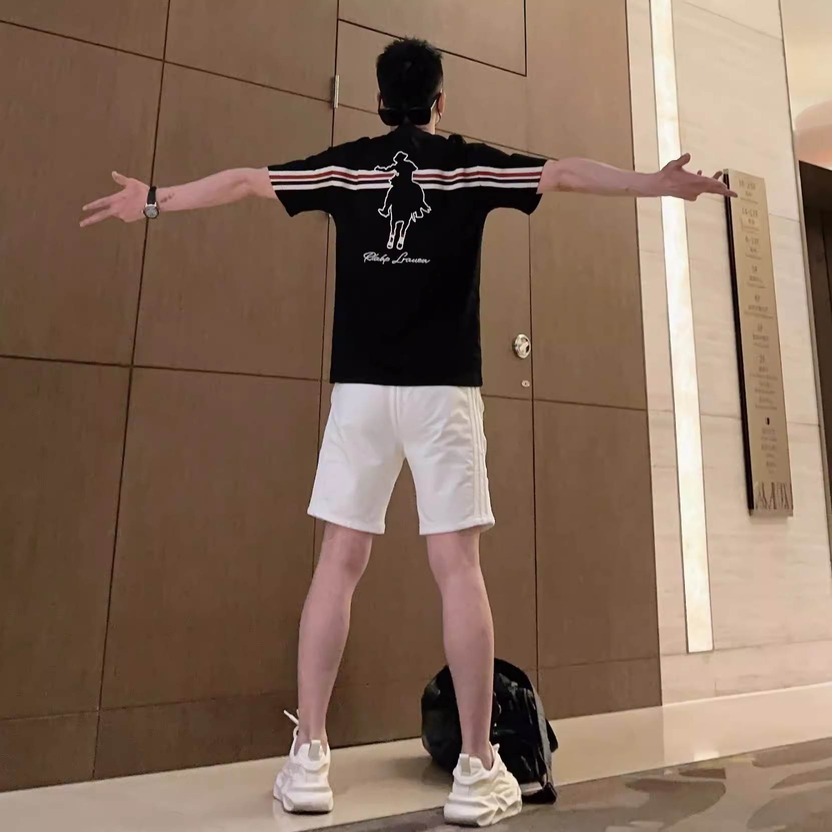New Summer Fashion Light Luxury Simple Versatile Trendy Casual Slim Round Neck Embroidered Men's Half-Sleeve Top Men's Clothing