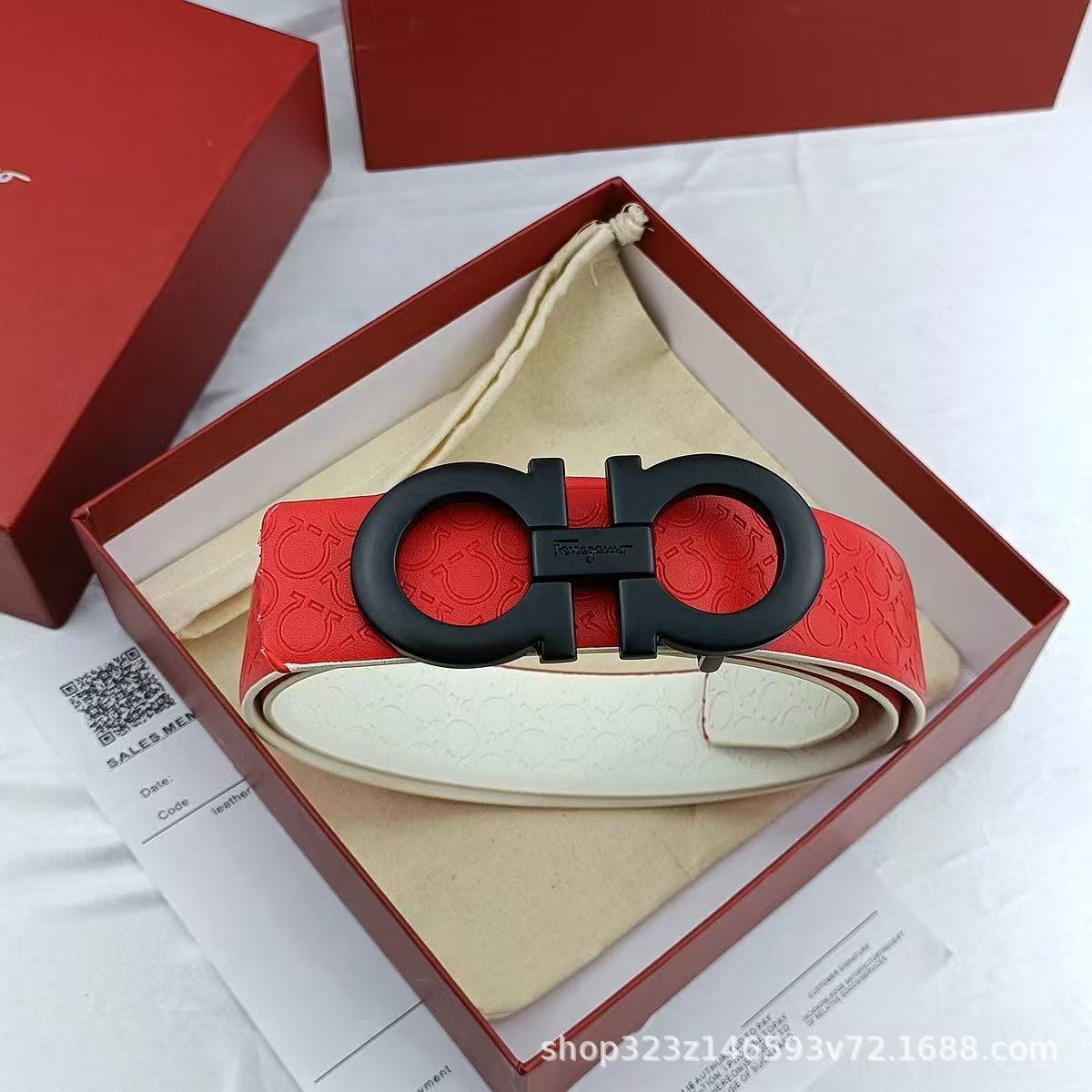 Red horseshoe pattern black buckle [hanging buckle-gift box] / 105cm