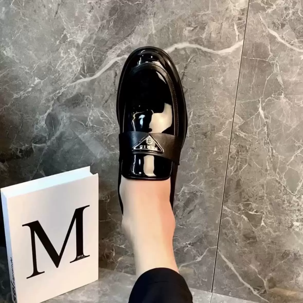 Мужская обувь, весенне-летняя деловая повседневная обувь, туфли из натуральной кожи, кожаные туфли для ленивого вождения, туфли из лакированной кожи на мягкой подошве