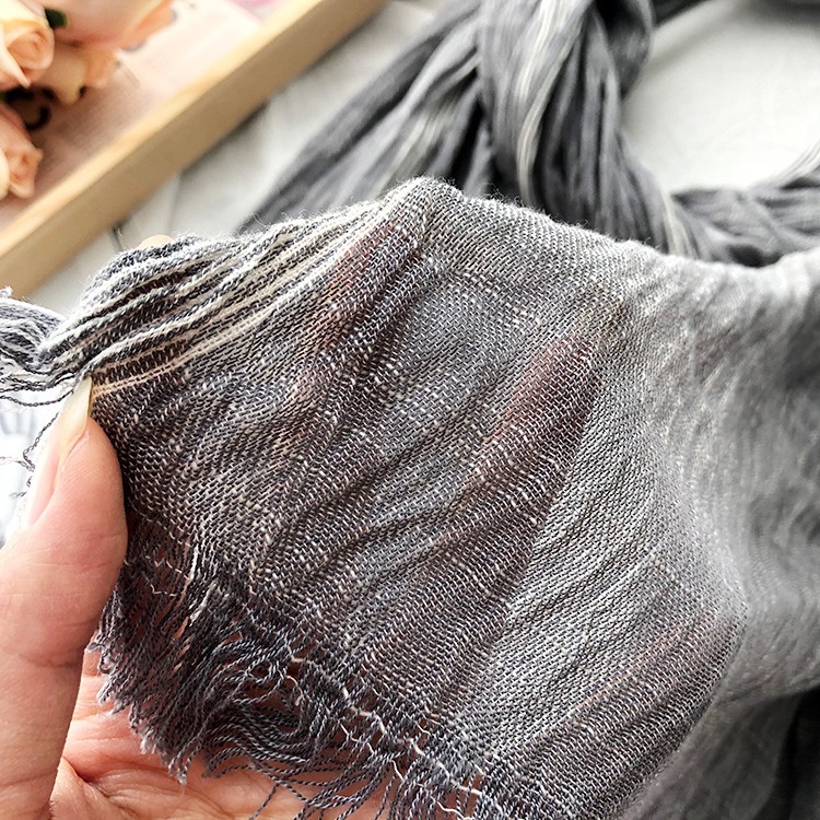 外国貿易ヨーロッパとアメリカの無地メンズスカーフ秋と冬の新しい日本と韓国のストライプ装飾シルクスカーフクロスボーダー綿とリネンのスカーフトレンド