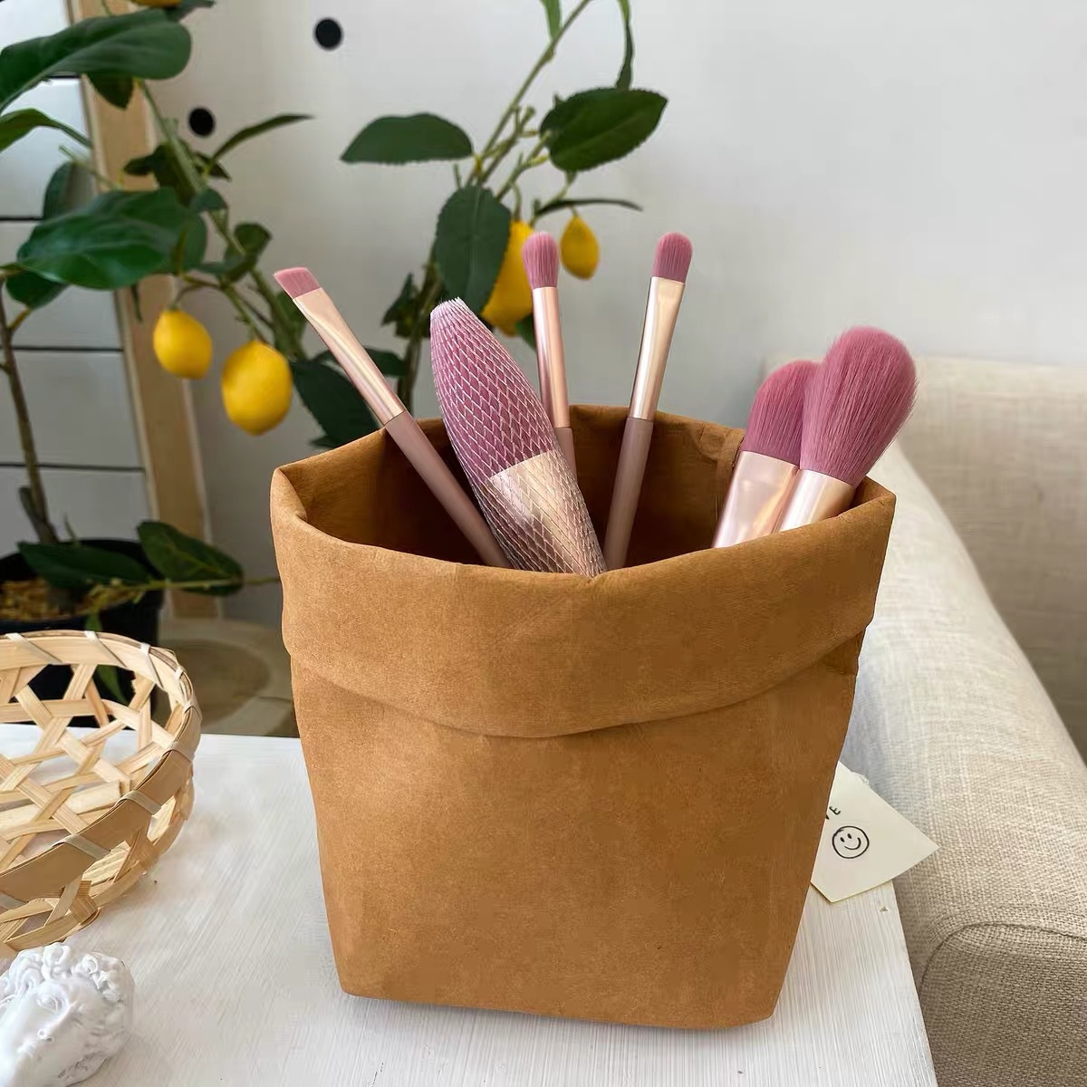 厂家现货代发北欧风可水洗牛皮纸袋化妆刷收纳袋冰箱果蔬收纳袋