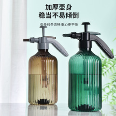 スプレーポットに花をやる家庭用スプレーポット圧力噴霧器に水をやる花を育てる園芸消毒専用