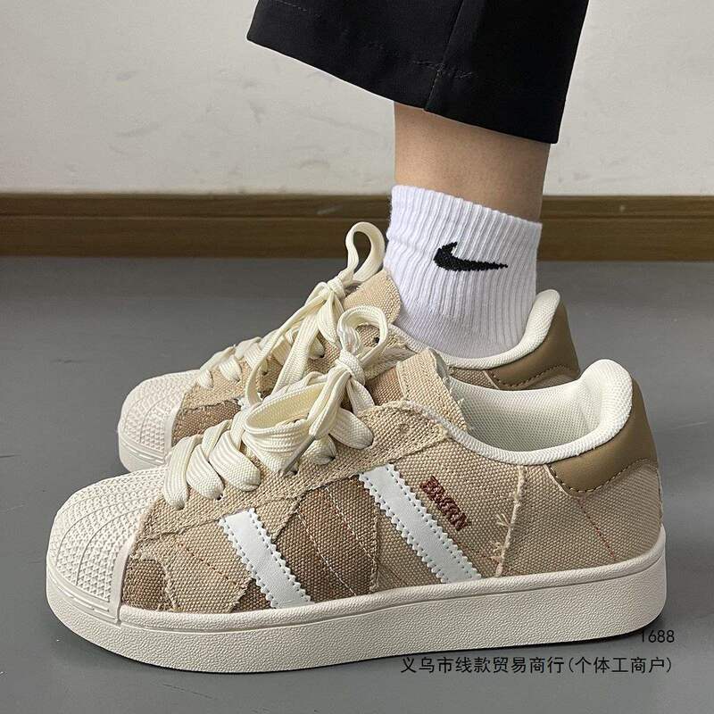 Trendy Chinese-style men's shoes, new autumn/winter collection, retro thick-soled shell-toe sneakers, unisex, versatile, casual athletic shoes for couples