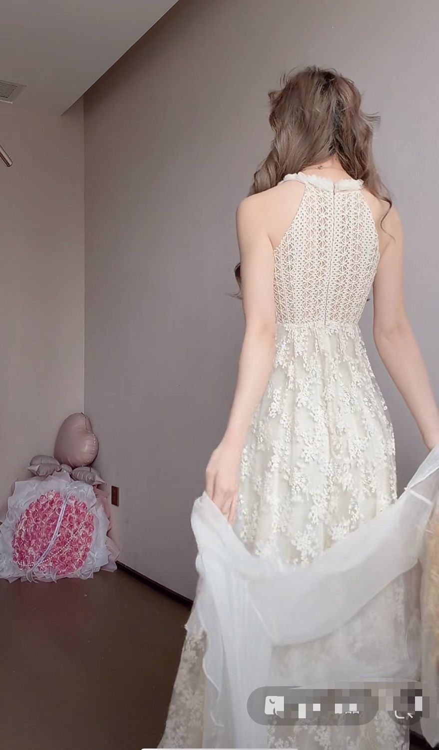 Váy maxi nữ thắt eo phong cách nghỉ dưỡng cổ yếm dây mảnh — Váy dài 122 chi tiết 7