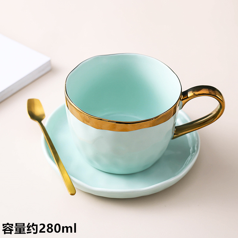Tazas de café de lujo nordico dorado platos con cuchara estilo tazas de cerámica de té de la tarde para hombres y mujeres tazas de oficina tazas de agua