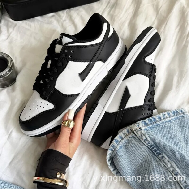Black and white panda dunk sneakers, classic popular casual shoes, high-quality cross-border Putian shoes Black and white panda dunk sneakers, classic popular casual shoes, high-quality cross-border Putian shoes