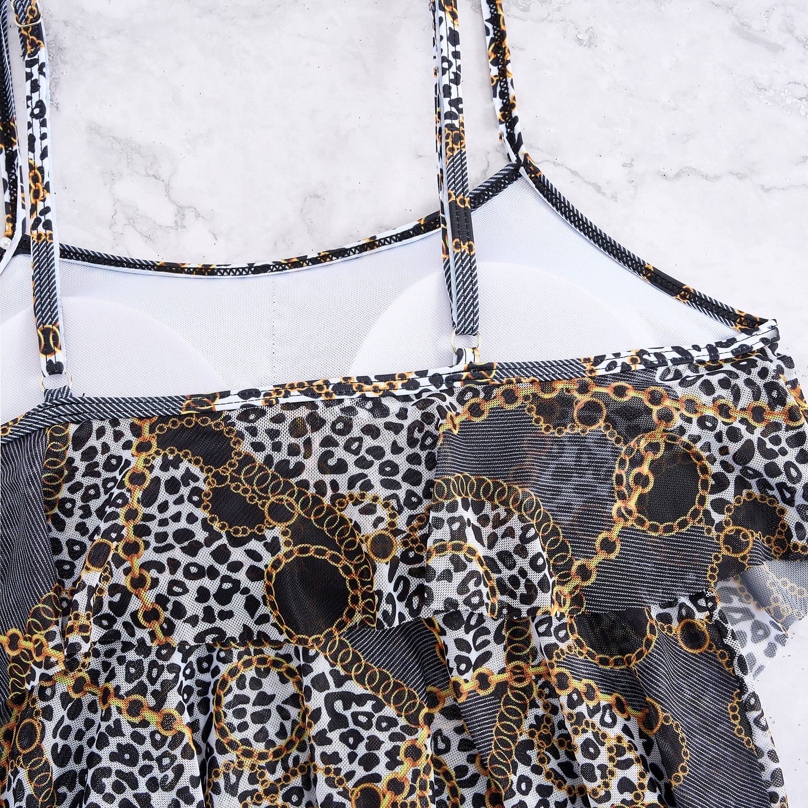 Dam bikini med hög midja och blommigt tryck med volanger_voghion.com