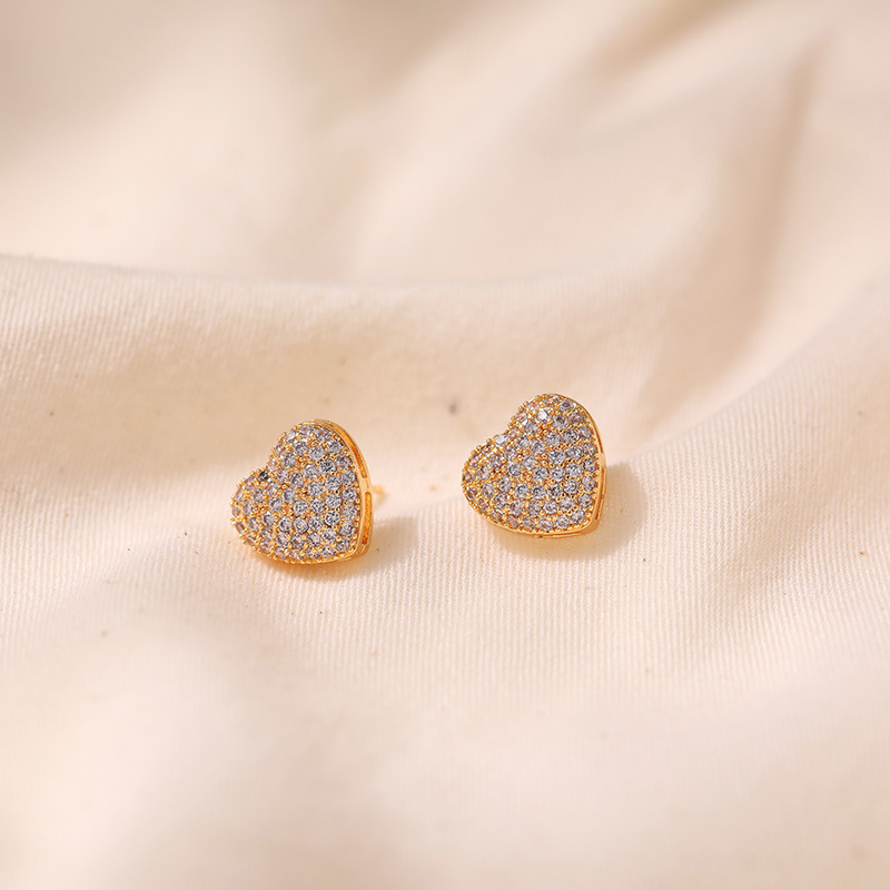 Heart Shape Pattern Women's Gender 1 Pair Sweet Heart Shape Plating Inlay Copper Zircon 18k Gold Plated Ear Studs