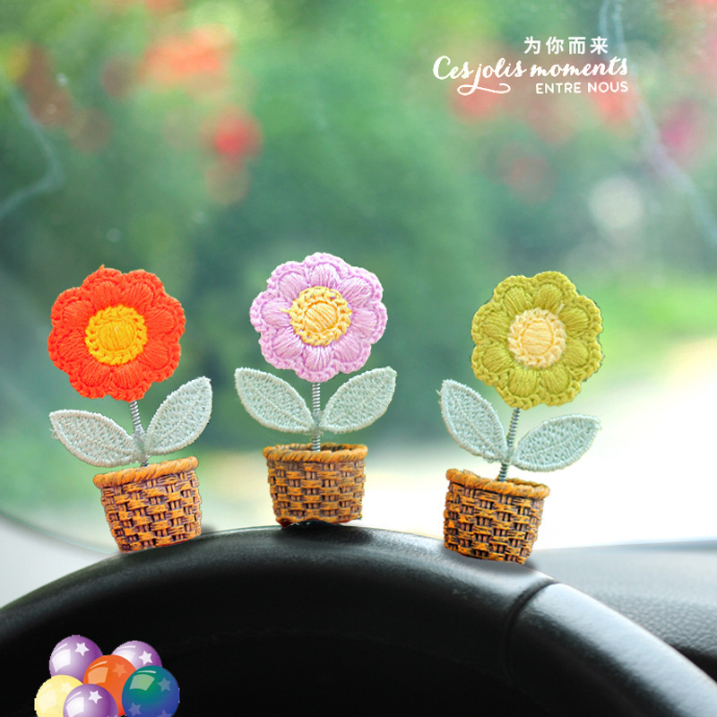 Maceta pequeña tridimensional de celebridades de Internet sacudiendo la cabeza, flores pequeñas, adornos de coche, girasol, canasta de bambú, consola central, decoraciones creativas y lindas