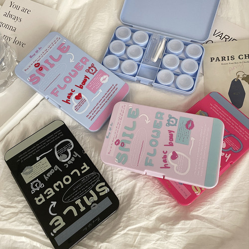 American-style creative text lens case, simple and portable contact lens case companion care box, six pairs of lenses in one pack