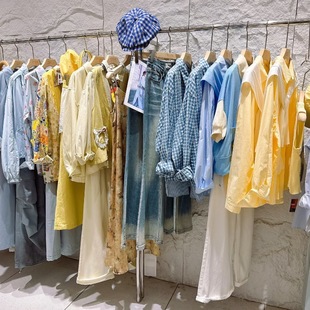 Wholesale Live Streaming of Women's Clothing from the Thirteen Lines Four Seasons Green Brand, Direct Supply from Store Shelves, Quality Women's Clothing Clearance
