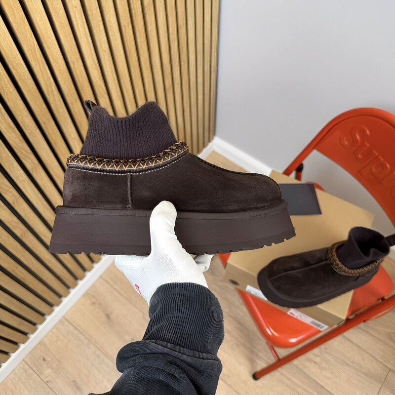 In-Stock Tazz Ethnic Style Snow Boots with Thick Soles, Sock Boots with Thick Wool Cuffs, Knitted Edge, and Height-Increasing Short Boots In-Stock Tazz Ethnic Style Snow Boots with Thick Soles, Sock Boots with Thick Wool Cuffs, Knitted Edge, and Height-Increasing Short Boots