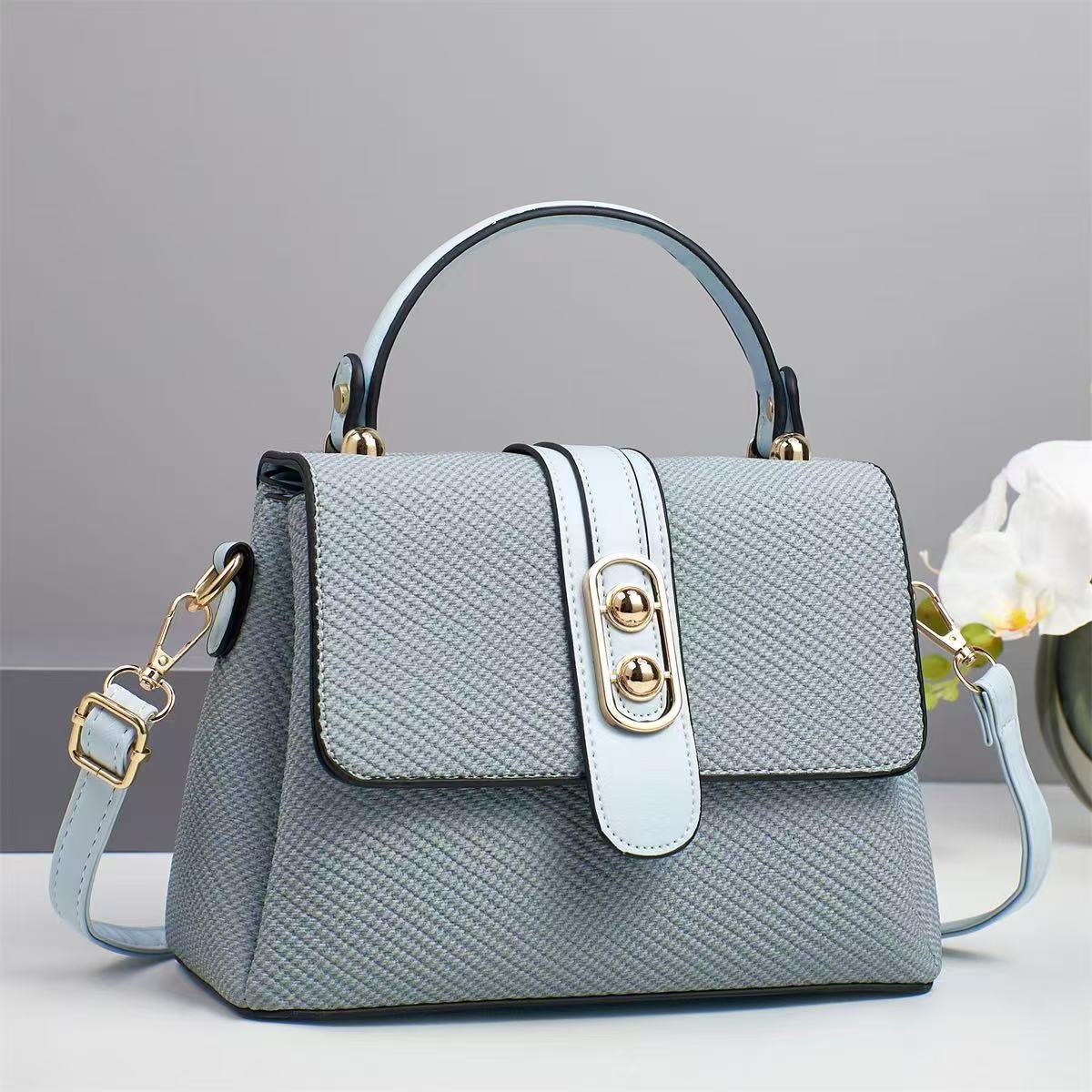 Bolso de mensajero nuevo estilo de temperamento versátil 2025 bolso de mano coreano bolso de hombro exquisito bolso de mujer mujer de moda