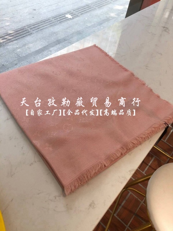 羊毛真丝金银丝围巾大方巾中薄款四季佩戴款秋冬保暖款女旅游披肩|undefined