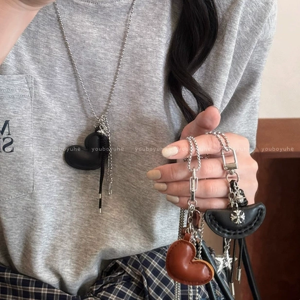 Кожаное ожерелье с подвеской в ​​виде сердца для женщин, уникальный дизайн, высококачественная длинная цепочка для толстовки, персонализированные аксессуары в стиле ins