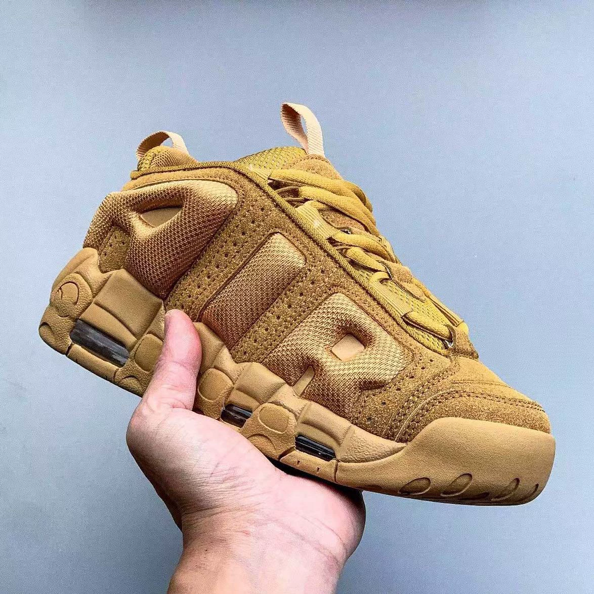 Putian High-End Version of Pippen Sports Culture Basketball Shoes with Large Lettering Air More Uptempo Unisex Sneakers Putian High-End Version of Pippen Sports Culture Basketball Shoes with Large Lettering Air More Uptempo Unisex Sneakers