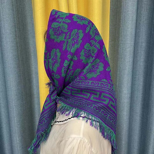 Middle-aged and elderly women's headscarves: Rural women performing labor in the fields, showcasing protective scarves—timeless, cozy, and versatile square headscarves for grandmothers.