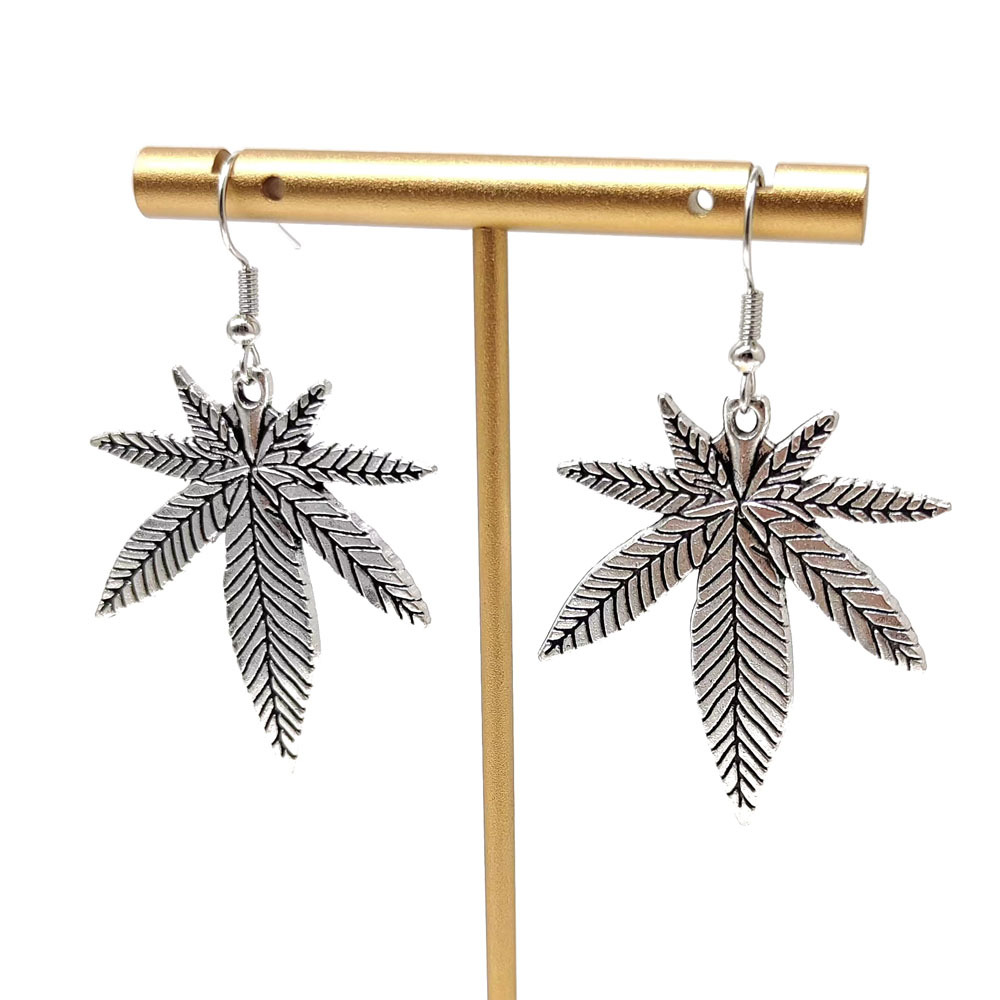 欧美跨境简约枫叶耳环 复古合金树叶时尚耳环饰品厂家批发