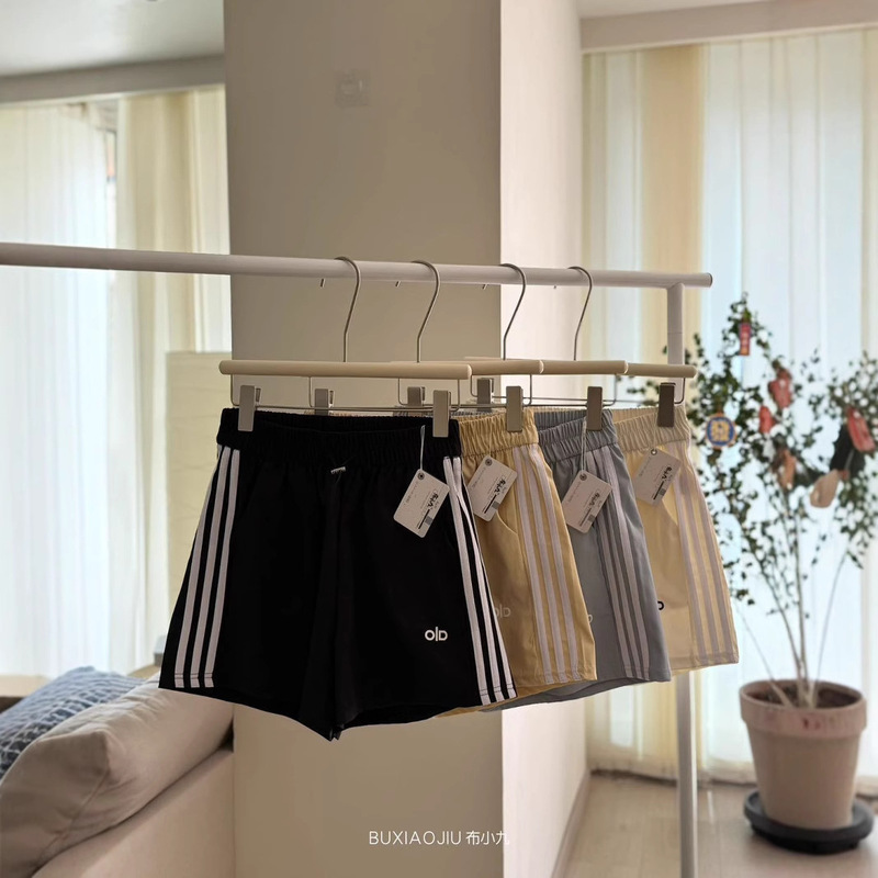 Protein Cotton Shorts Summer Sports Shorts Loose Breathable Three-point Pants Casual Wide Leg Three-bar Shorts Protein Cotton Shorts Summer Sports Shorts Loose Breathable Three-point Pants Casual Wide Leg Three-bar Shorts