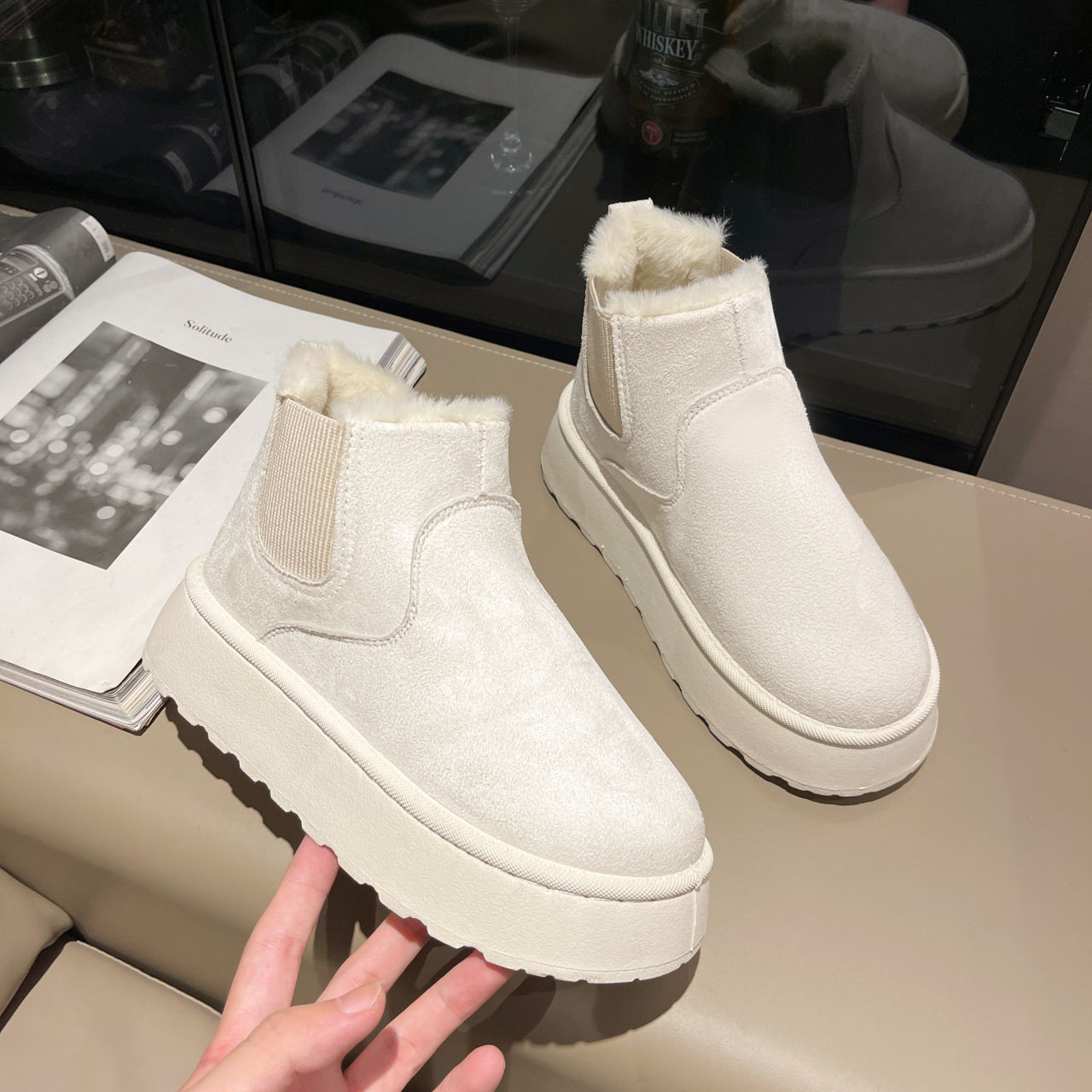 Botas de nieve de fondo grueso para mujeres invierno 2024 nuevas botas de calentamiento de terciopelo grueso pan zapatos de mujer zapatos de algodón del noreste