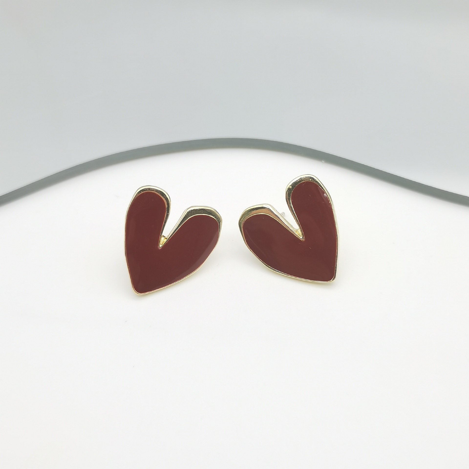 1 Pair Fashion Heart Shape Alloy Women's Ear Studs display picture 5