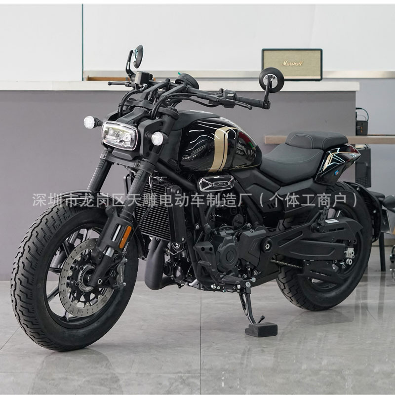 Qianjiang marca AK628 refrigerado por agua 550c neumáticos al vacío ABS nacional cuatro inyección eléctrica puede ser la tarjeta 2025 coche de crucero deportivo americano