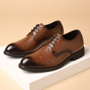 Hong Kong style retro clutch pattern formal business leather shoes men's British Style pointed toe hidden height trendy men's leather shoes one-piece delivery