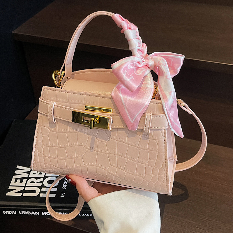 Bolso de mano para mujeres 2026 nueva moda primavera exquisita bolsa de hombro universal bolso de transporte diario image 3