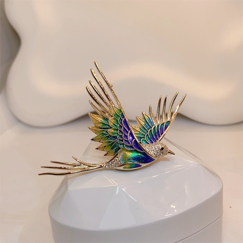 New Hot-Selling Enamel Bird Brooch, Light Luxury, High-End, Elegant and Exquisite Corsage, Personalized Pin to Prevent Exposure