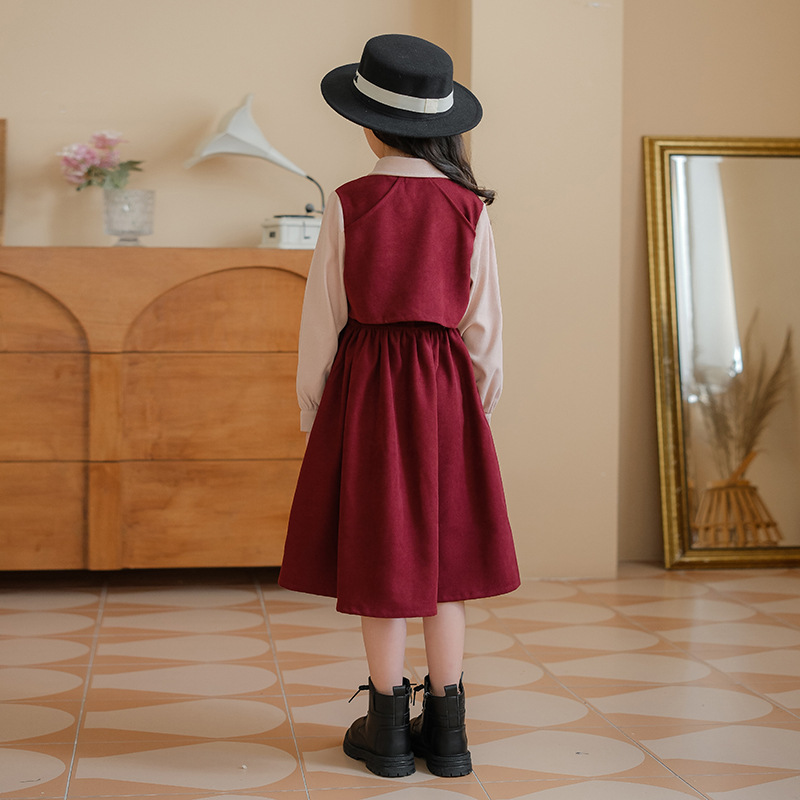 2024 niñas solapa moda falso vestido de dos piezas niños medianos y grandes rojo Otoño e Invierno vestido de princesa de pana vestido de padre e hijo