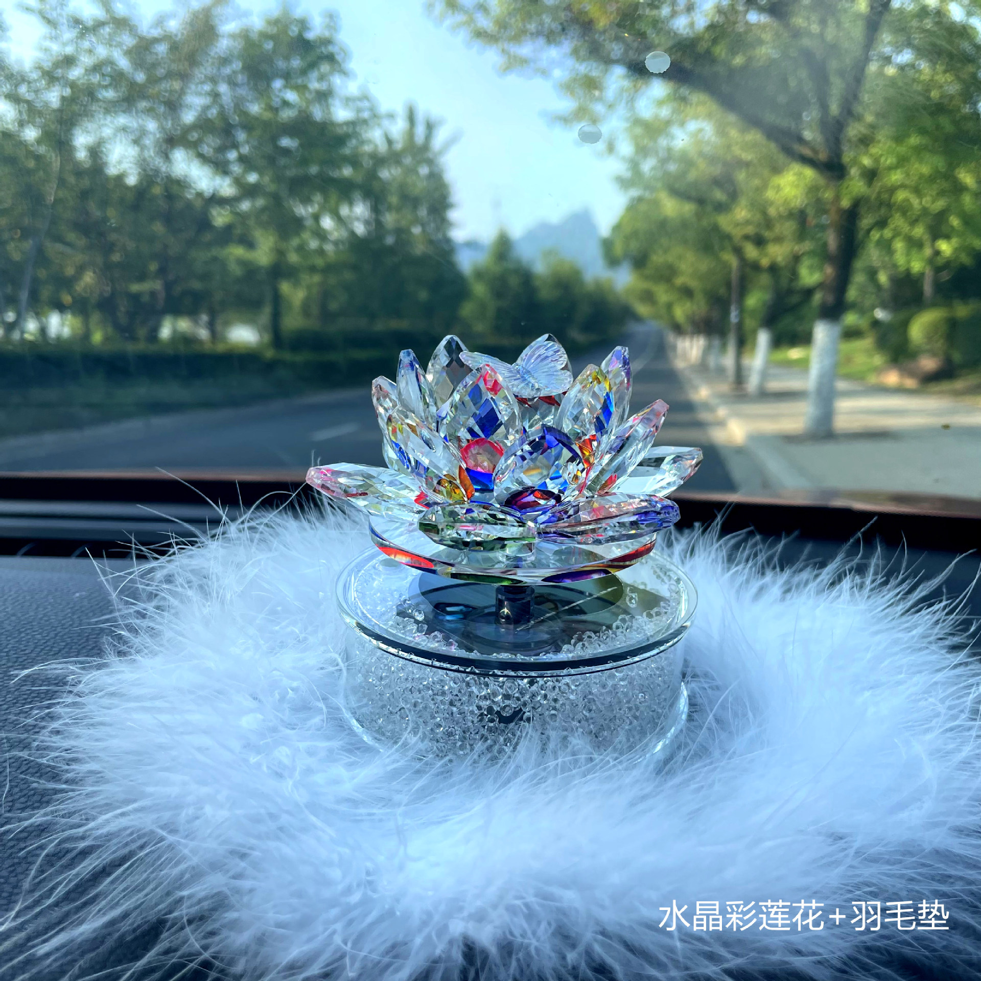 Direct sales from the manufacturer: cross-border crystal lotus craft items, home decorations, car perfume holders, jewelry, and creative ornaments