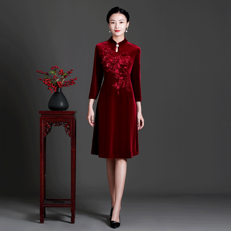 2022春季妈妈婚庆礼服 优雅金丝绒刺绣妈妈婚宴喜婆婆显瘦大摆裙