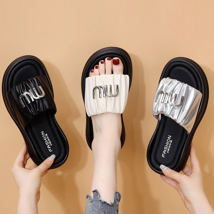 Fashionable elegant comfortable sandals open toe