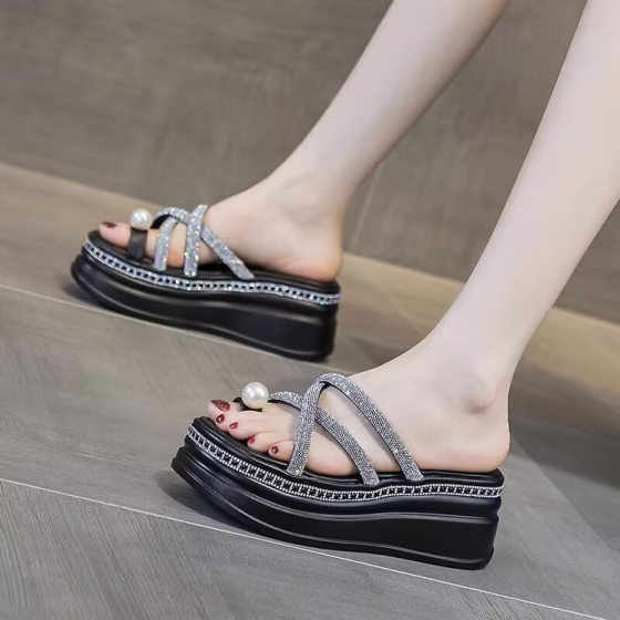 Thick Bottom Wedge Outer Wear Sandals Women's 2025 Summer New Arrival Rhinestone Toe Fairy Style Fashionable Beach Slides