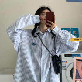 长袖条纹衬衫女学生韩版宽松秋季设计感小众衬衣外套新款港风上衣