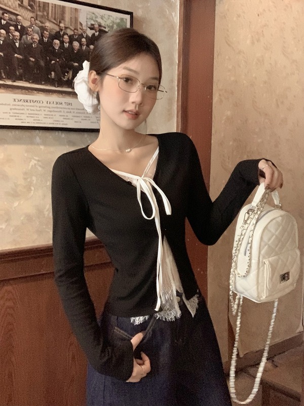 黑色辣妹风蕾丝拼接绑带假两件撞色t恤女秋季显瘦打底衫长袖上衣|undefined
