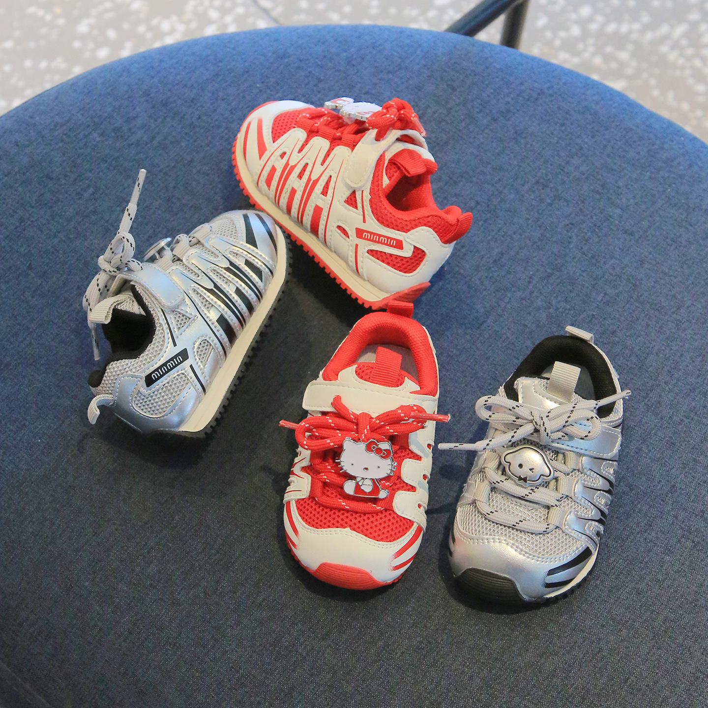 Zapatos para bebés primavera y otoño nuevos zapatos deportivos transpirables de primavera para niños de 1 a 3 años de edad zapatos de paso ligeros antideslizantes