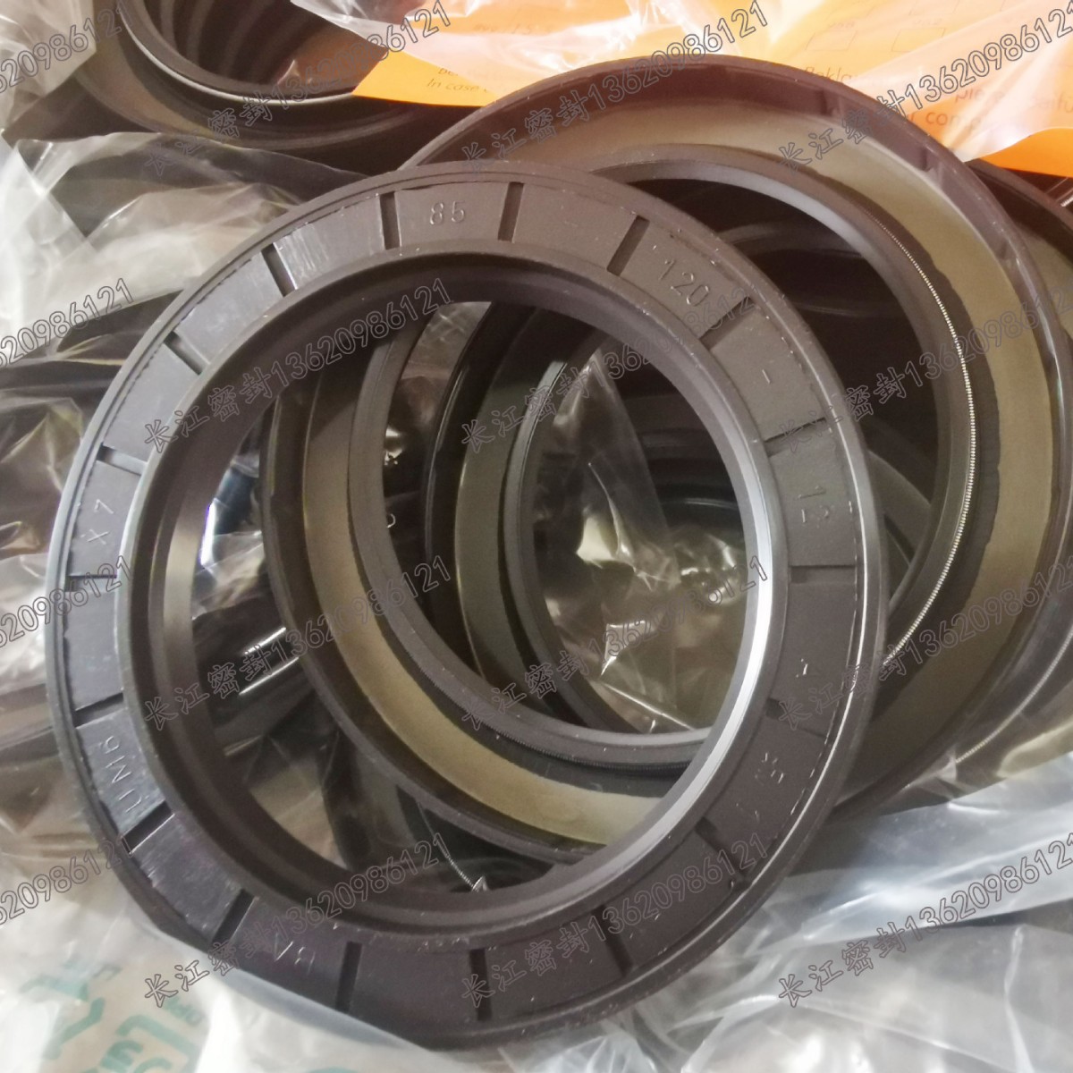 ACFW 2 BAUM4X7  48-65-8 德国 单唇氟橡胶 外螺纹 骨架油封