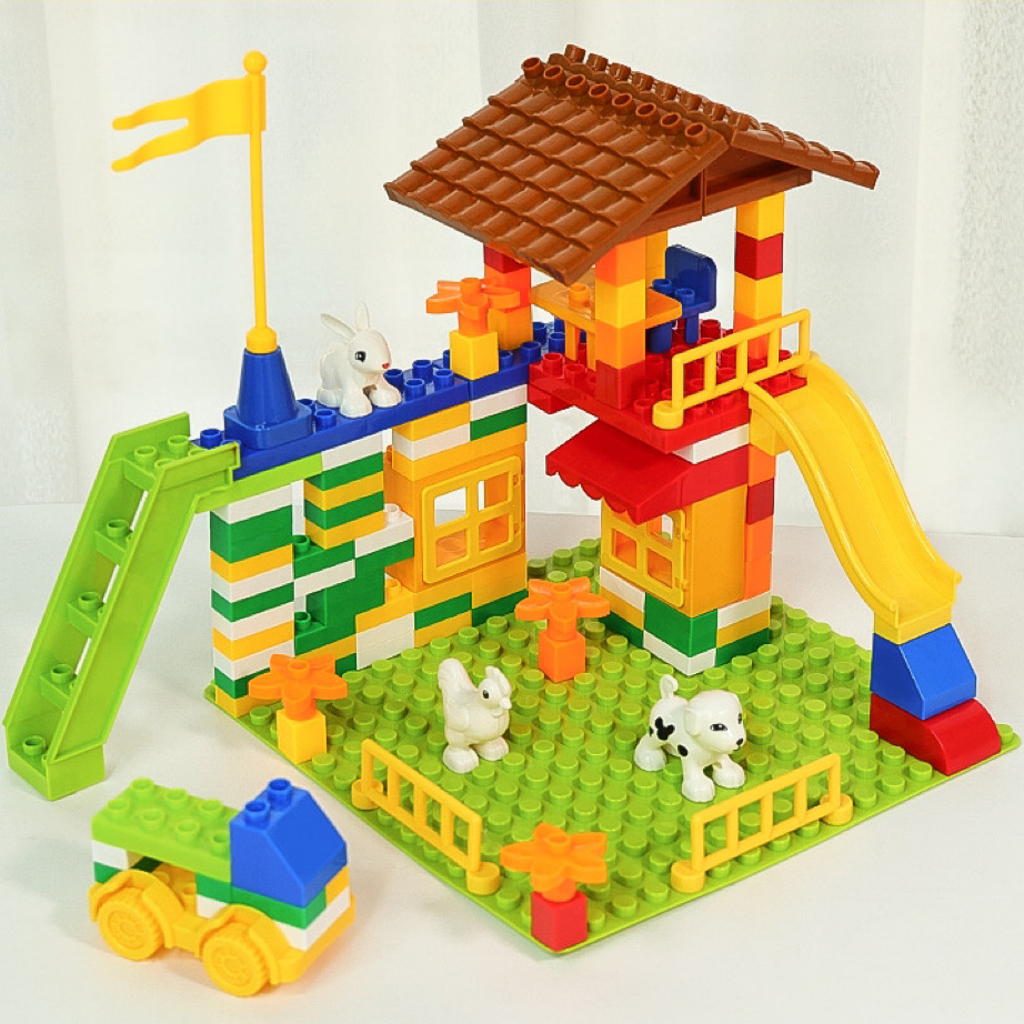 Envío gratuito jardín de infantes educación temprana mesa de bloques de construcción multifuncional compatible con Lego partículas grandes y pequeñas que ensamblan bloques de construcción mesa de estudio para niños