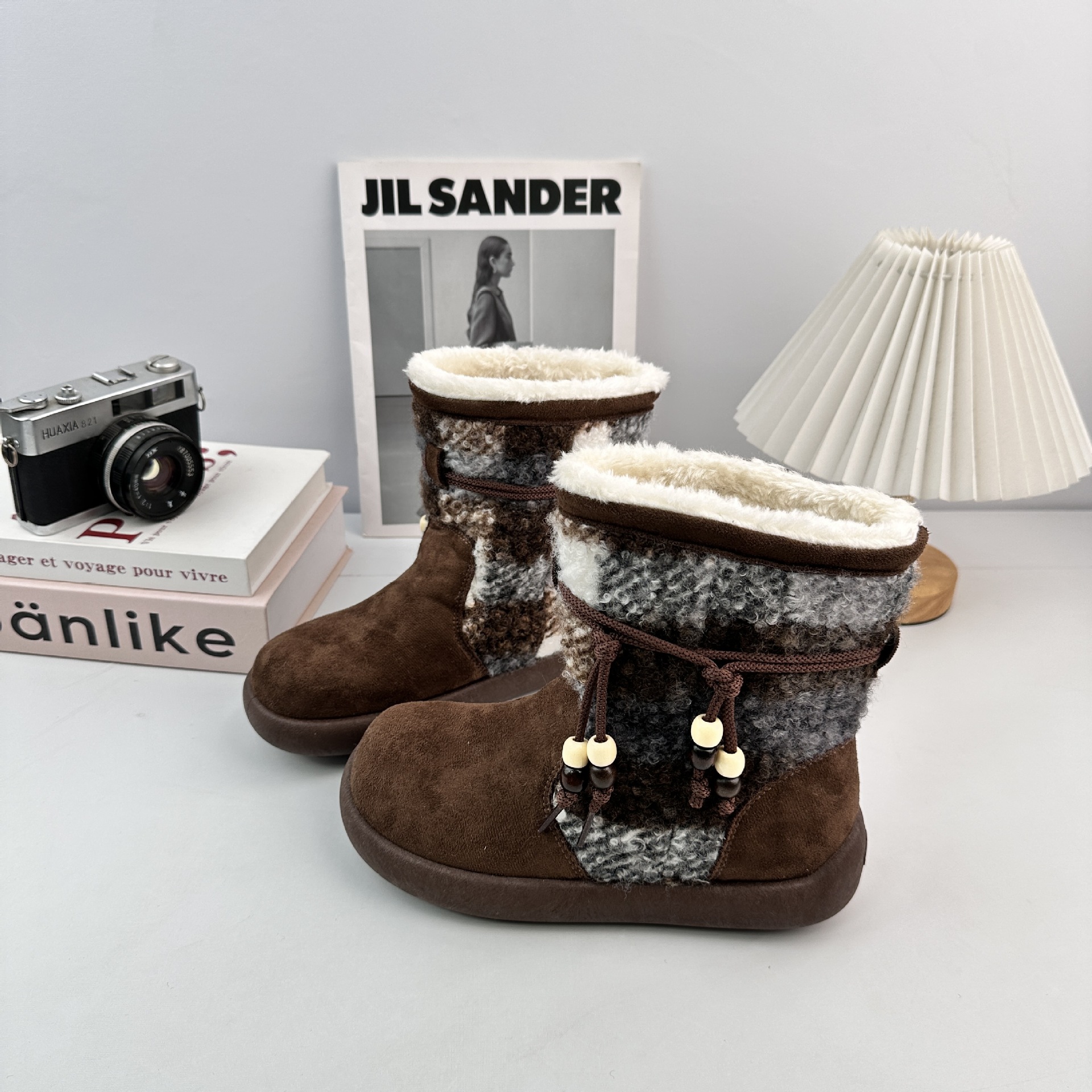 Yuanbo 2025 invierno nuevo botas de nieve de mujer de peluche para mostrar pies pequeños arcos de moda de peluche cálido fondo grueso image 5