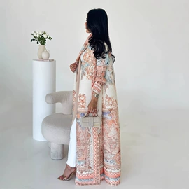 女式风衣;连衣裙;时尚休闲套装