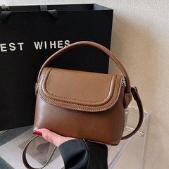2023 new niche design, fashionable and simple shoulder bag, armpit bag, stylish solid color popular crossbody bag, small square bag