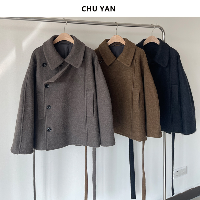 High Version Lem* Alpaca Wool Stand Collar Double-Breasted Woolen Outwear for Women Kim Min-Hee Same Style Asymmetric Short Outwear Winter High Version Lem* Alpaca Wool Stand Collar Double-Breasted Woolen Outwear for Women Kim Min-Hee Same Style Asymmetric Short Outwear Winter