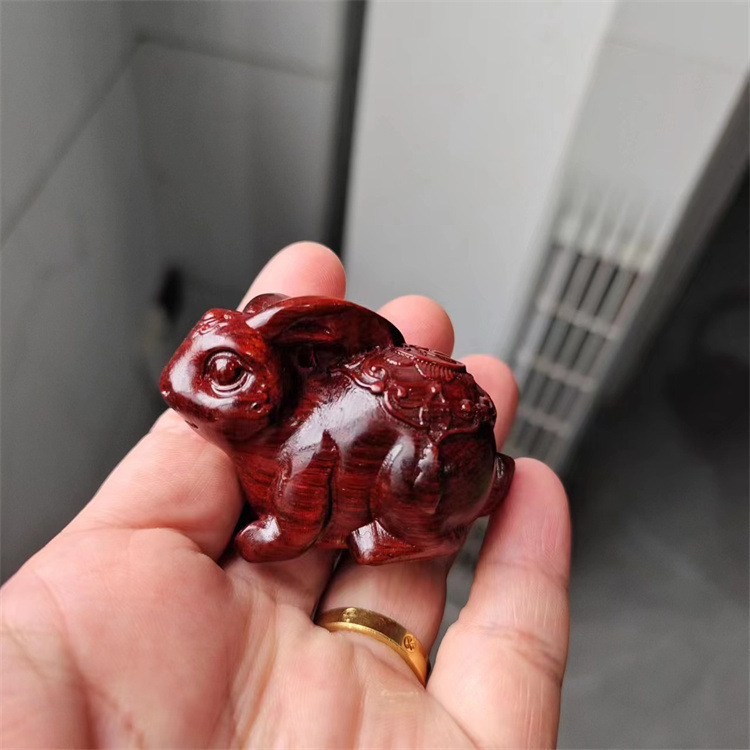 卸売りの紫檀木の彫刻の取っ手の件のピシュピストは壺の胡の掛け物を並べて音を振って商品の工芸の贈り物を生放送します。|undefined
