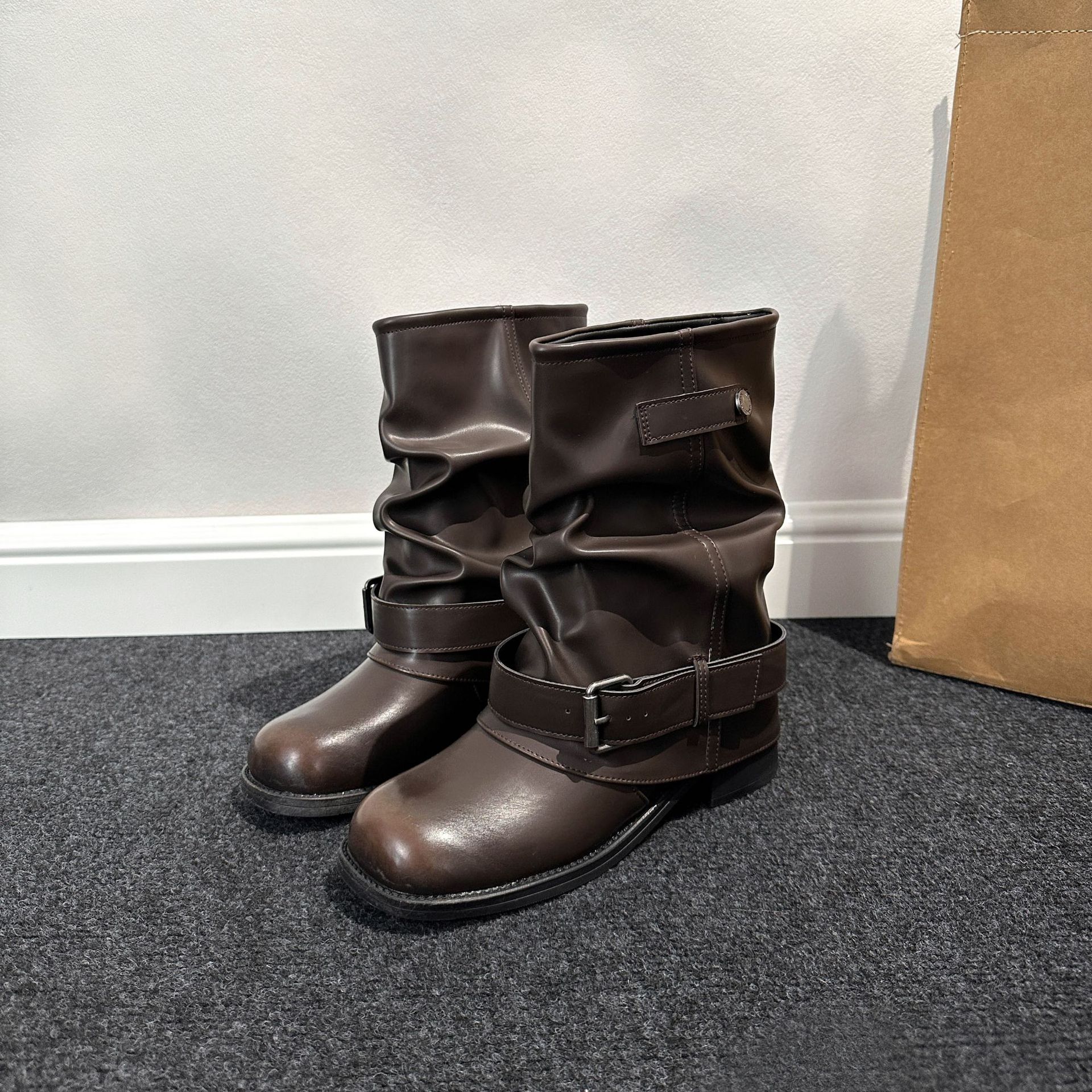 Botas de Caña Media para Mujer con Aumento de 7 cm de Superfibra con Tacón Ancho Antideslizante image 2
