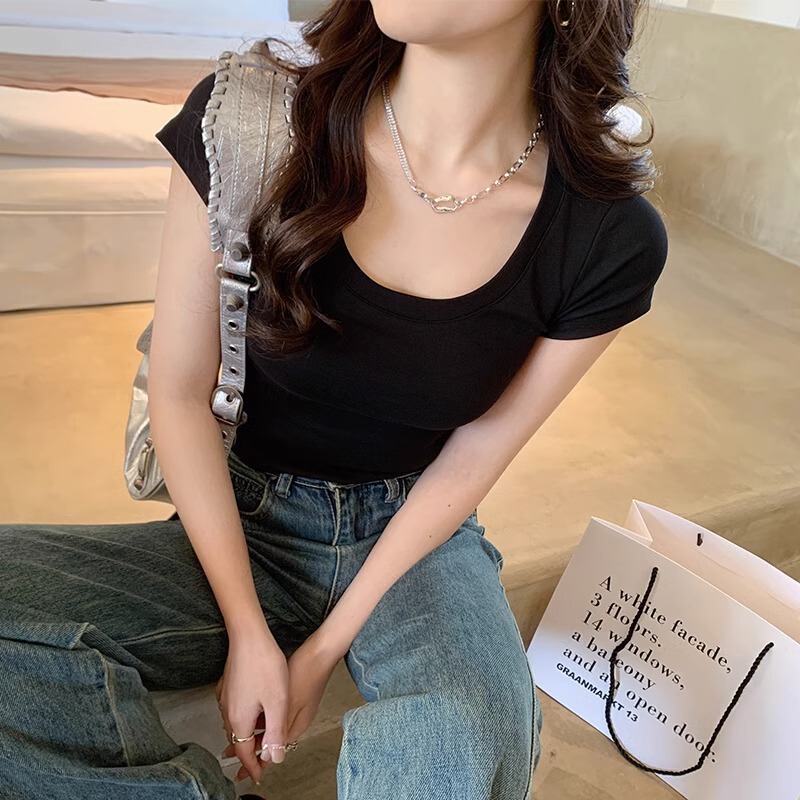 純欲u襟鎖骨tシャツの女性の肩の半袖の夏のタイトなギャルの純綿の臍の短い上着を代行します。|undefined